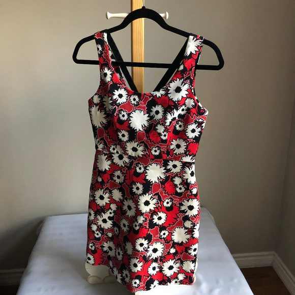 ZARA TRAFALUC Red Black White Floral zipup dress M - Picture 7 of 7